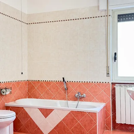 All'ombra Della Quercia